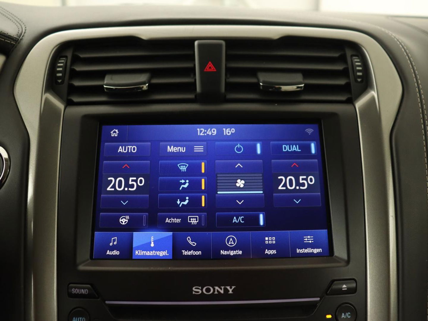 Ford Mondeo 2.0 IVCT HEV Vignale | Leder | Stoelverwarming | LED | LMV 18 inch | Navigatie | Carplay | Elektrische stoelen | Camera
