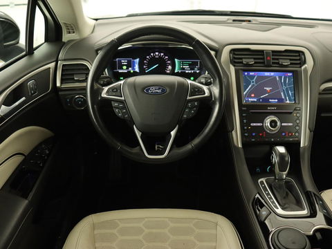 Ford Mondeo 2.0 IVCT HEV Vignale