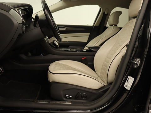 Ford Mondeo 2.0 IVCT HEV Vignale