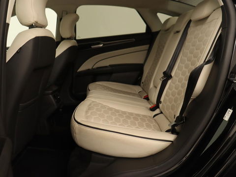 Ford Mondeo 2.0 IVCT HEV Vignale
