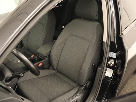 Volkswagen Golf 1.5 TSI R-Line