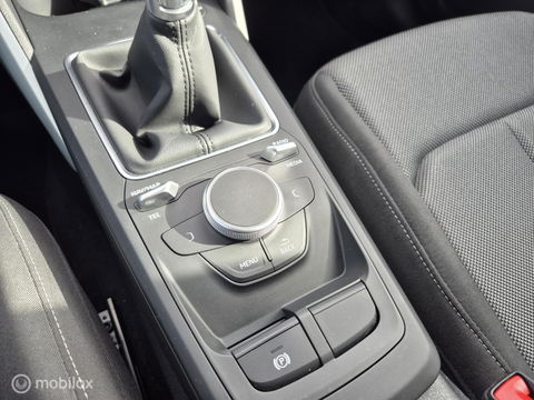 Audi Q2 30 TFSI epic, Full LED, Trekhaak, Navi, PDC, NAP!