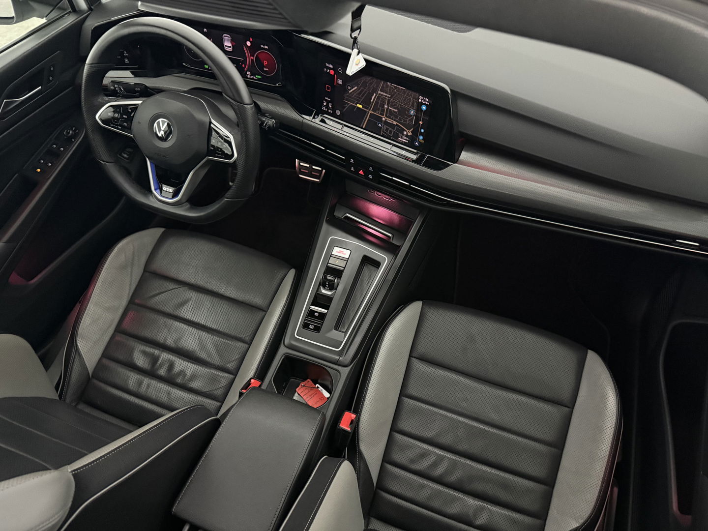 Volkswagen Golf 1.4 eHybrid GTE | 245PK | Pano | Sfeerverl. | Virtual | IQ-Light | Memory | Carplay | Trekh. | NAP