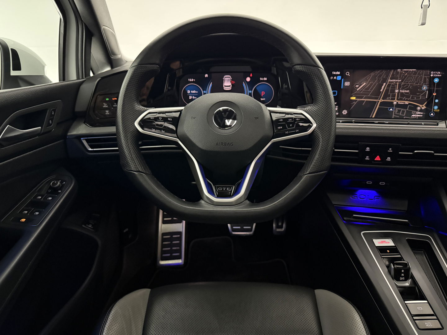 Volkswagen Golf 1.4 eHybrid GTE | 245PK | Pano | Sfeerverl. | Virtual | IQ-Light | Memory | Carplay | Trekh. | NAP