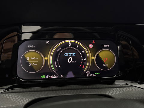 Volkswagen Golf 1.4 eHybrid GTE | 245PK | Pano | Sfeerverl. | Virtual | IQ-Light | Memory | Carplay | Trekh. | NAP
