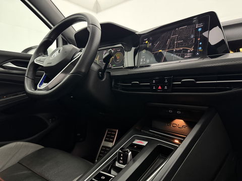 Volkswagen Golf 1.4 eHybrid GTE | 245PK | Pano | Sfeerverl. | Virtual | IQ-Light | Memory | Carplay | Trekh. | NAP