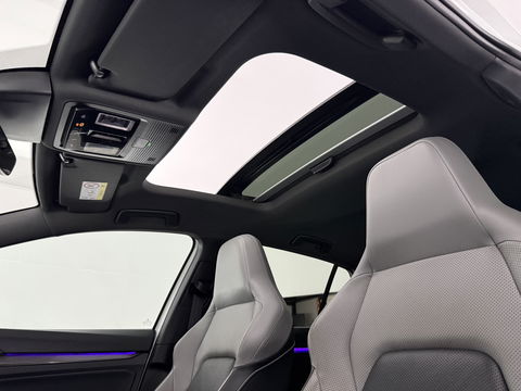 Volkswagen Golf 1.4 eHybrid GTE | 245PK | Pano | Sfeerverl. | Virtual | IQ-Light | Memory | Carplay | Trekh. | NAP