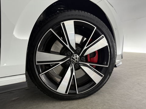 Volkswagen Golf 1.4 eHybrid GTE | 245PK | Pano | Sfeerverl. | Virtual | IQ-Light | Memory | Carplay | Trekh. | NAP