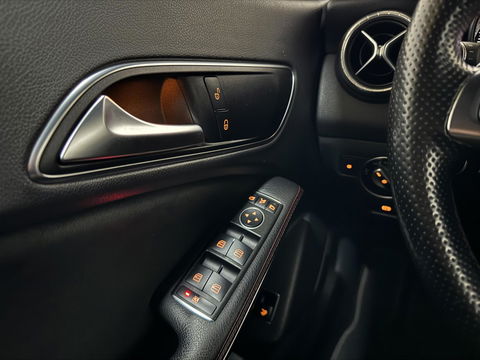 Mercedes-Benz CLA 180 AMG Night Pakketr Airco Navi Cruise Trekh.