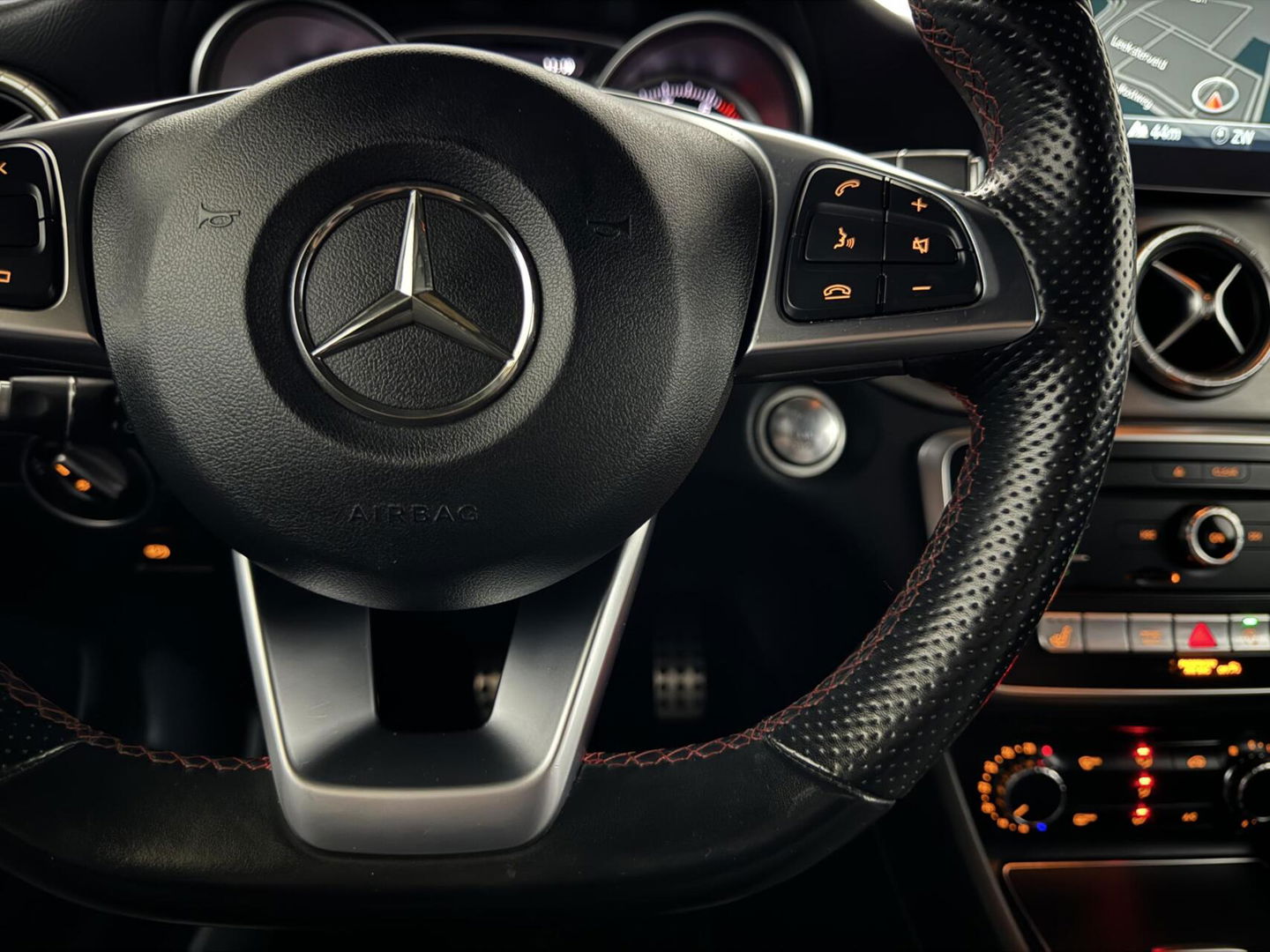 Mercedes-Benz CLA 180 AMG Night Pakketr Airco Navi Cruise Trekh.