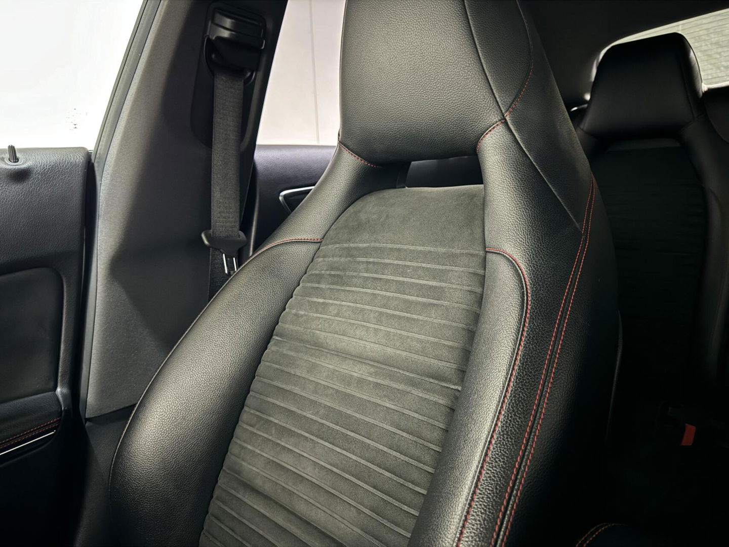 Mercedes-Benz CLA 180 AMG Night Pakketr Airco Navi Cruise Trekh.