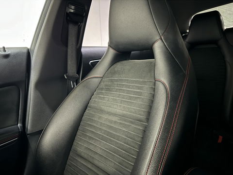 Mercedes-Benz CLA 180 AMG Night Pakketr Airco Navi Cruise Trekh.