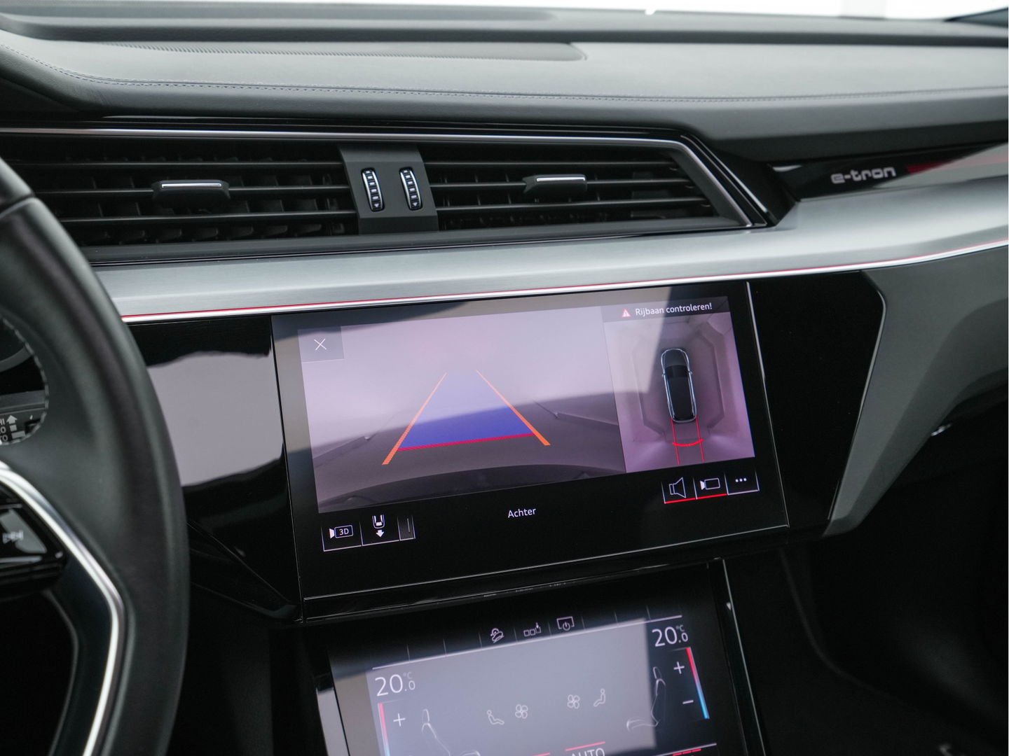 Audi e-tron 55 quattro advanced 95 kWh [3-Fase] {SOH-92%} *PANO | LUXURY-LEATHER | FULL-LED | BANG&OLUFSEN | ADAPTIVE-CRUISE | MEMORY-PACK | BLIND-SPOT | TOP-VIEW | SPORT/HEATED-SEATS | KEYLESS | DAB+ | ECC | PDC | 22''ALU*