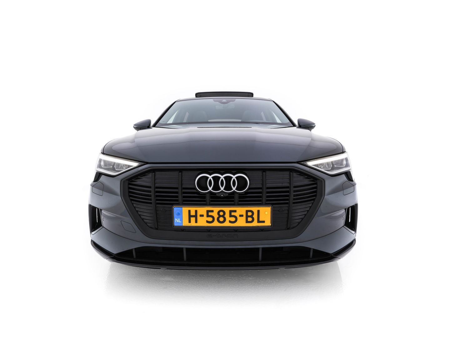 Audi e-tron 55 quattro advanced 95 kWh [3-Fase] {SOH-92%} *PANO | LUXURY-LEATHER | FULL-LED | BANG&OLUFSEN | ADAPTIVE-CRUISE | MEMORY-PACK | BLIND-SPOT | TOP-VIEW | SPORT/HEATED-SEATS | KEYLESS | DAB+ | ECC | PDC | 22''ALU*