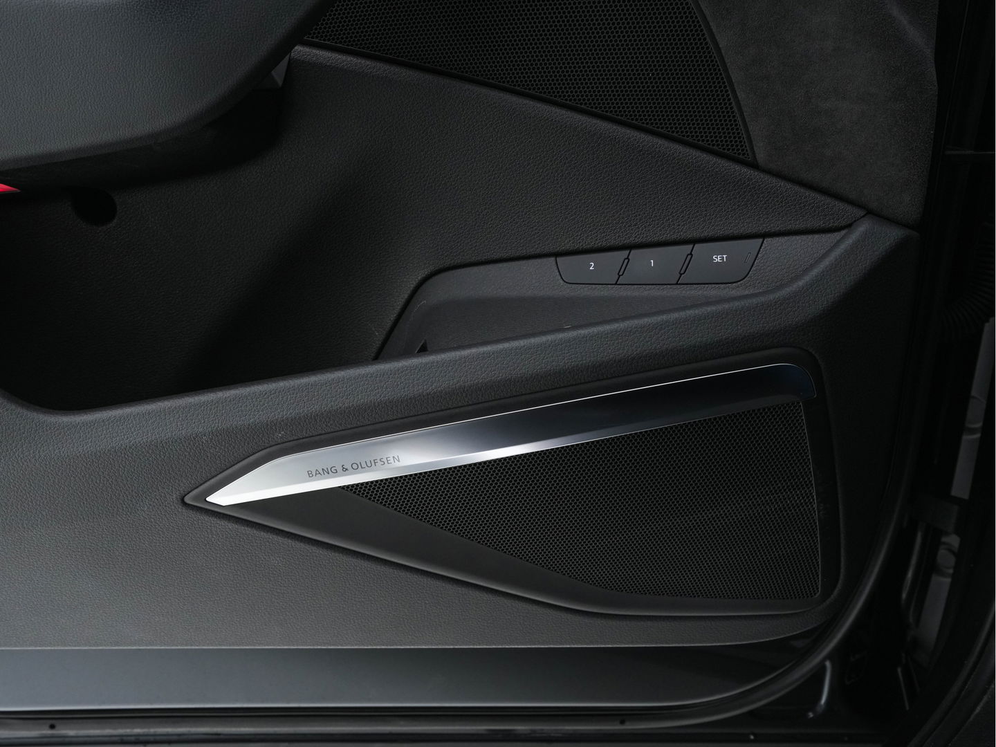 Audi e-tron 55 quattro advanced 95 kWh [3-Fase] {SOH-92%} *PANO | LUXURY-LEATHER | FULL-LED | BANG&OLUFSEN | ADAPTIVE-CRUISE | MEMORY-PACK | BLIND-SPOT | TOP-VIEW | SPORT/HEATED-SEATS | KEYLESS | DAB+ | ECC | PDC | 22''ALU*