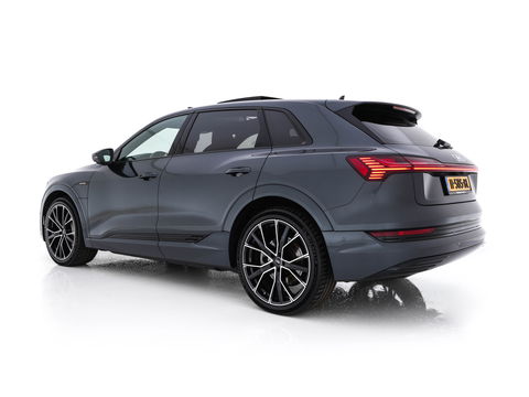 Audi e-tron 55 quattro advanced 95 kWh [3-Fase] {SOH-92%} *PANO | LUXURY-LEATHER | FULL-LED | BANG&OLUFSEN | ADAPTIVE-CRUISE | MEMORY-PACK | BLIND-SPOT | TOP-VIEW | SPORT/HEATED-SEATS | KEYLESS | DAB+ | ECC | PDC | 22''ALU*