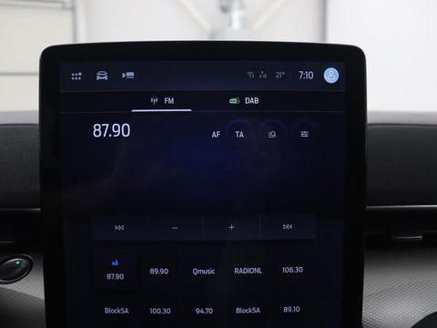 Ford Mustang Mach-E Extended RWD 98 kWh | Leder | Stoelverwarming | Adaptive cruise | Camera | Carplay | Keyless | Stuurverwarming