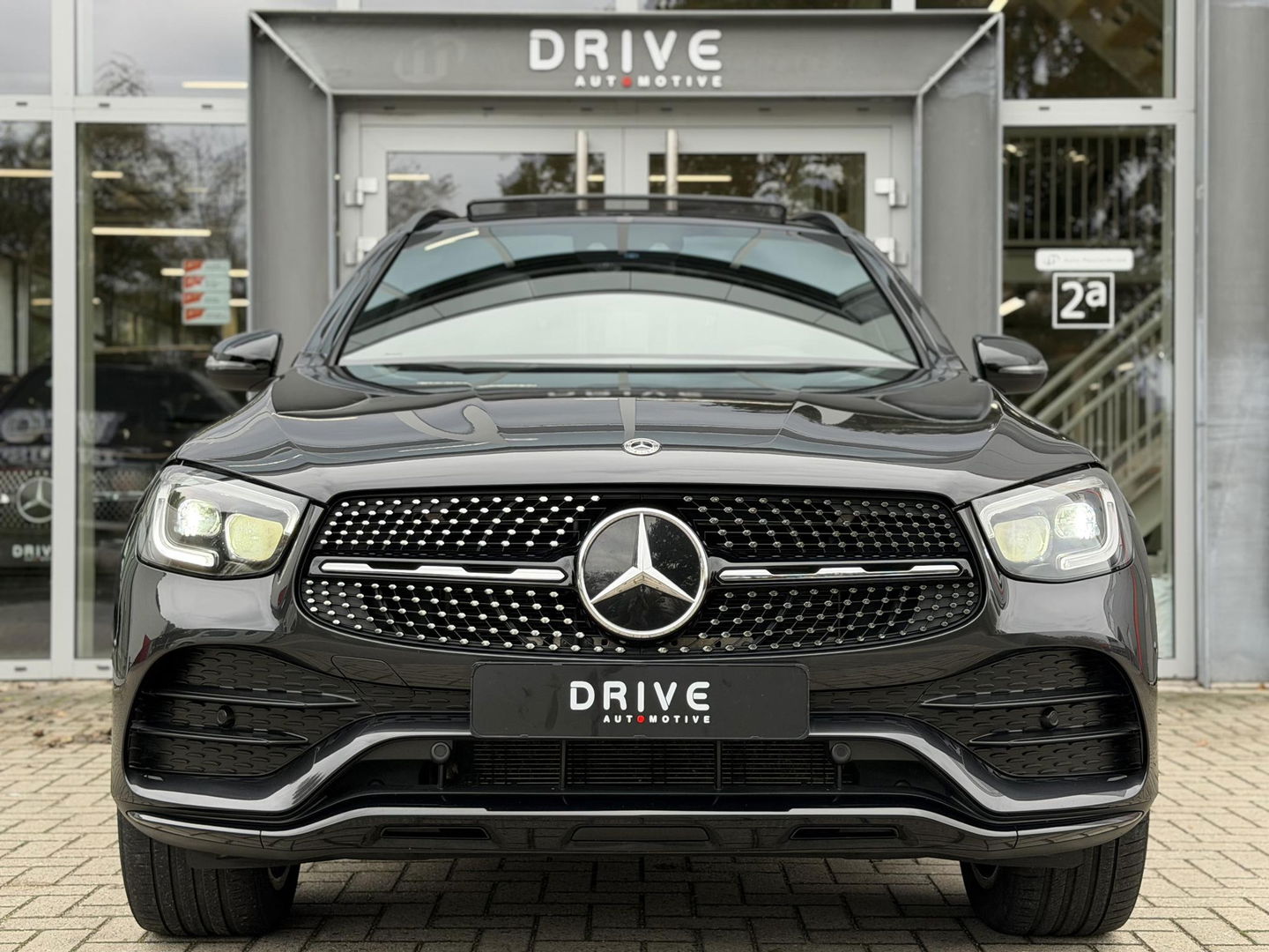 Mercedes-Benz GLC 300e 4MATIC Bus Sol. AMG Night|SOH94%|Pano|Ad.Cruise|Burmester|Carplay|Trekhaak