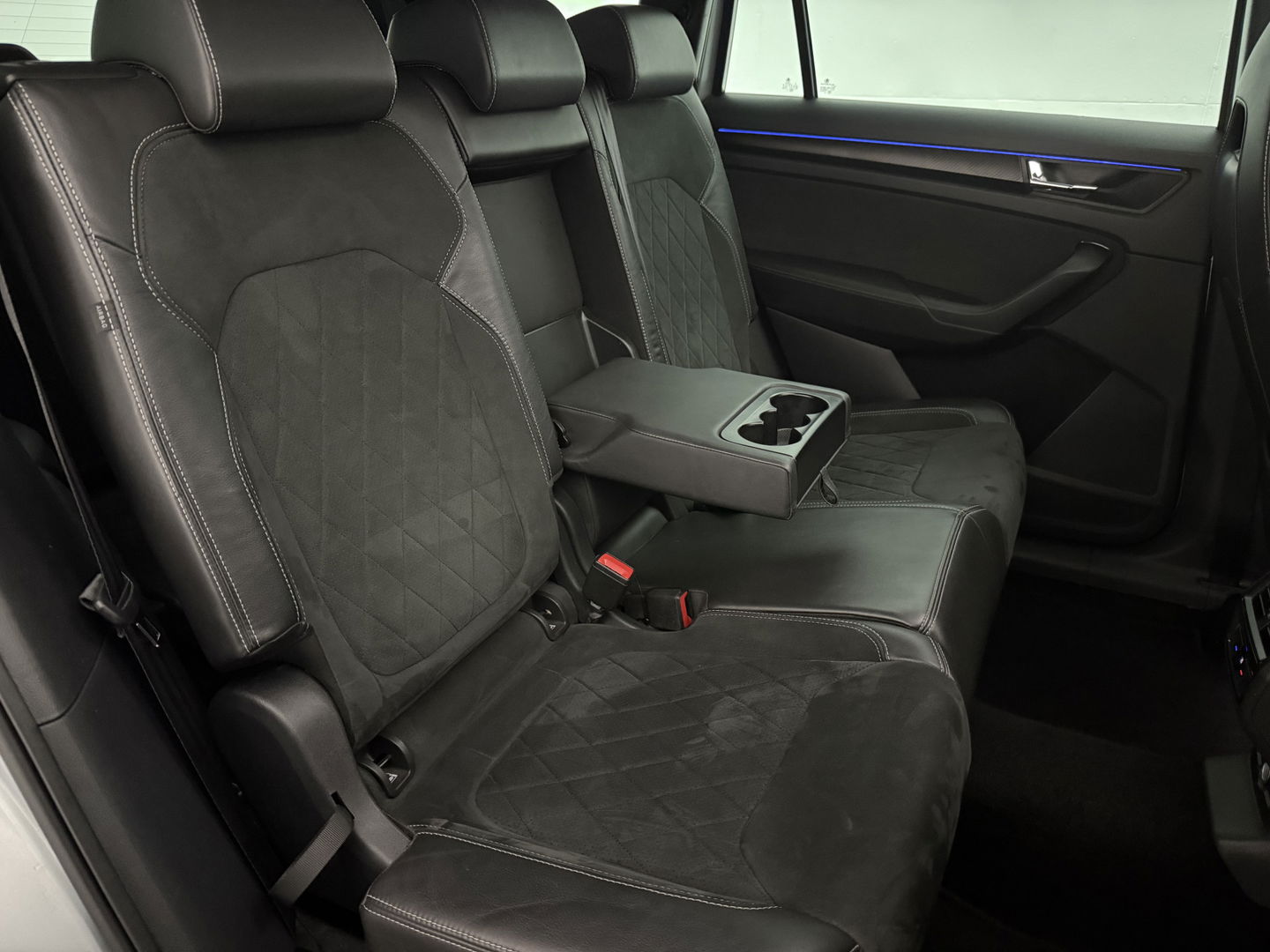 Škoda Kodiaq 1.5 TSI 150PK Sportline Business 7p | Pano | Sfeer | Virtual | Carplay | Trekh. | Camera | Stoel/stuurverw. | Adaptive Cruise | NAP
