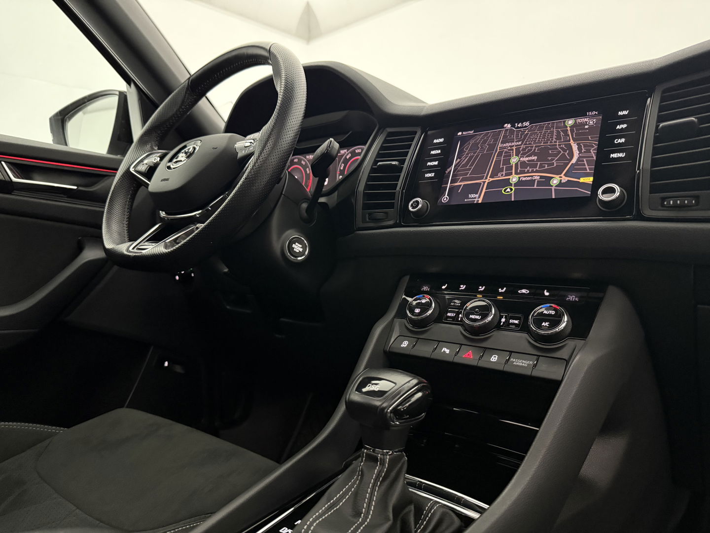 Škoda Kodiaq 1.5 TSI 150PK Sportline Business 7p | Pano | Sfeer | Virtual | Carplay | Trekh. | Camera | Stoel/stuurverw. | Adaptive Cruise | NAP