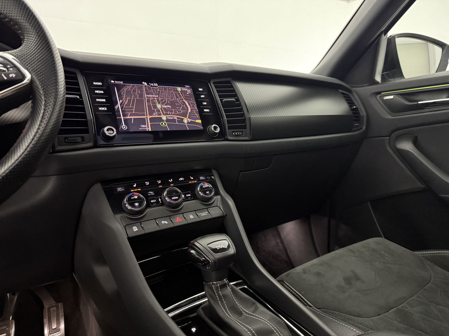 Škoda Kodiaq 1.5 TSI 150PK Sportline Business 7p | Pano | Sfeer | Virtual | Carplay | Trekh. | Camera | Stoel/stuurverw. | Adaptive Cruise | NAP
