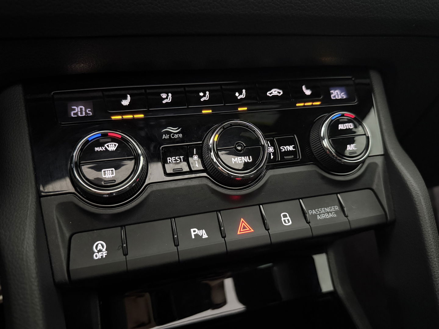 Škoda Kodiaq 1.5 TSI 150PK Sportline Business 7p | Pano | Sfeer | Virtual | Carplay | Trekh. | Camera | Stoel/stuurverw. | Adaptive Cruise | NAP