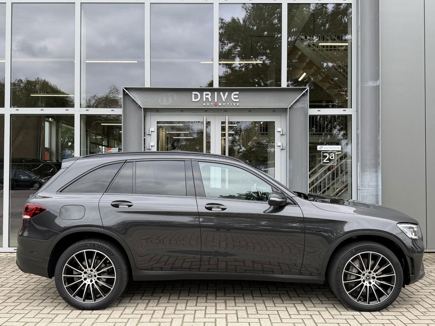 Mercedes-Benz GLC 300e 4MATIC Bus Sol. AMG Night|SOH94%|Pano|Ad.Cruise|Burmester|Carplay|Trekhaak