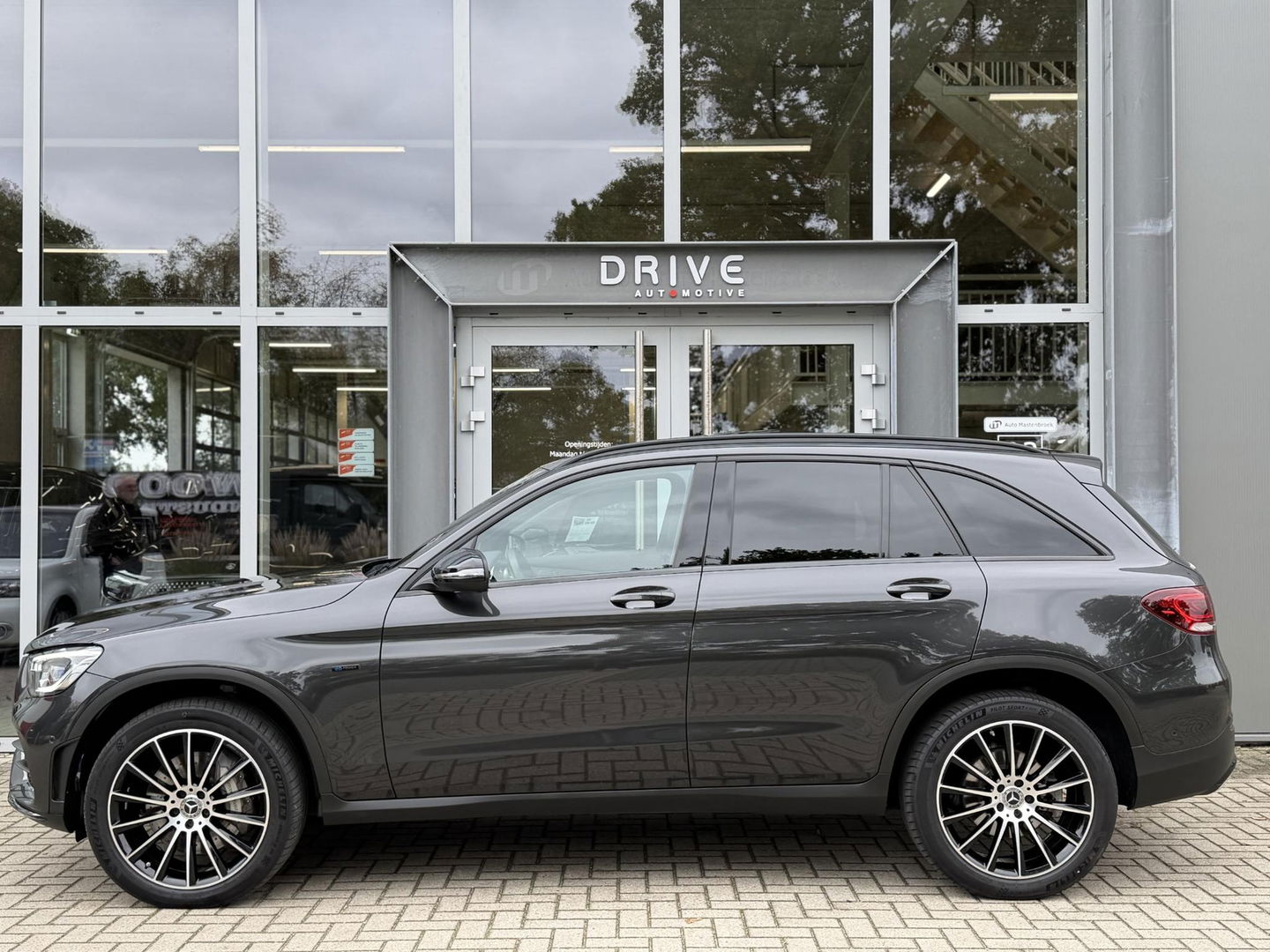 Mercedes-Benz GLC 300e 4MATIC Bus Sol. AMG Night|SOH94%|Pano|Ad.Cruise|Burmester|Carplay|Trekhaak