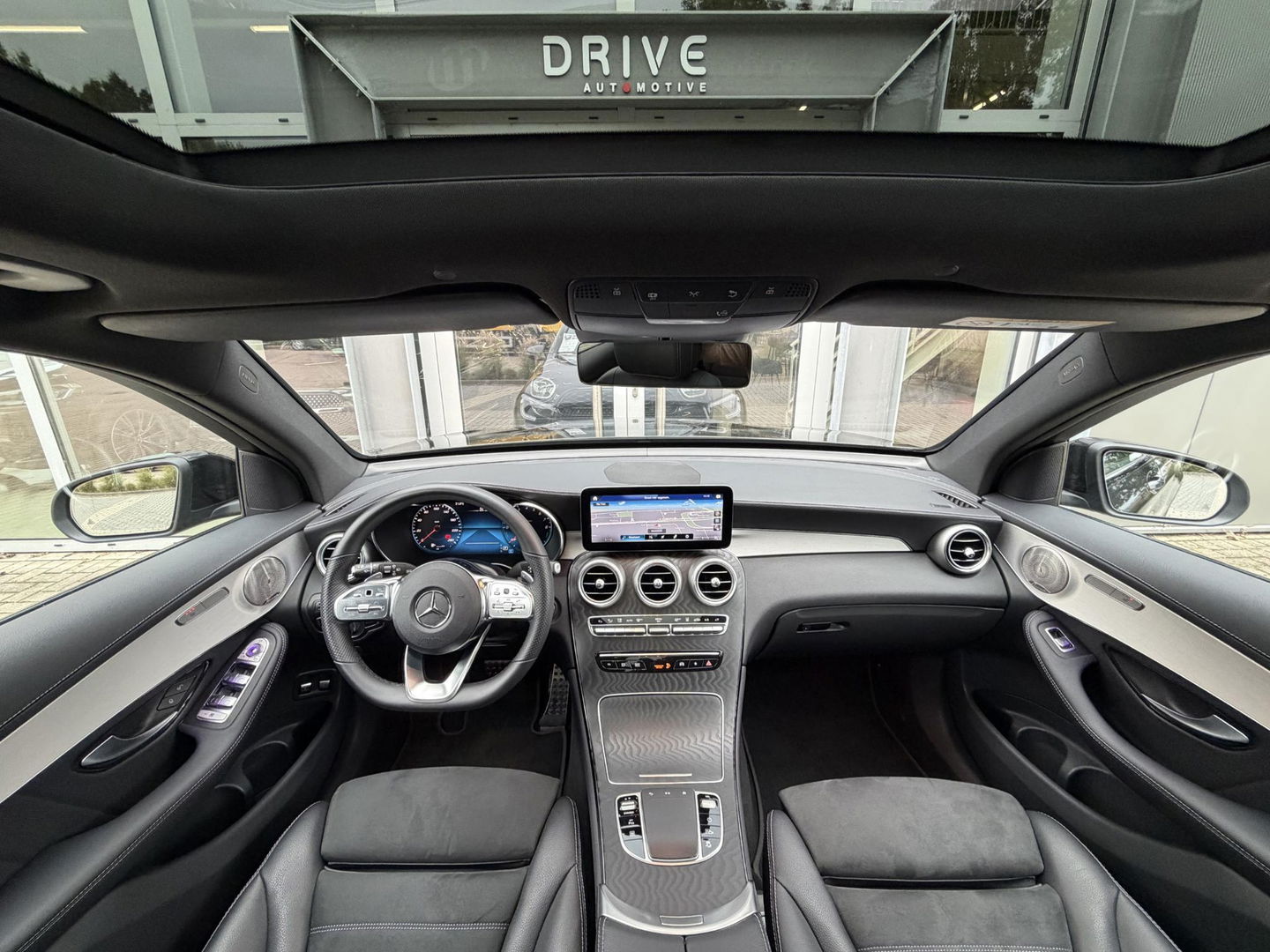 Mercedes-Benz GLC 300e 4MATIC Bus Sol. AMG Night|SOH94%|Pano|Ad.Cruise|Burmester|Carplay|Trekhaak