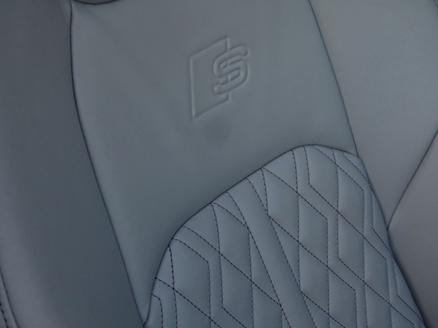 Audi A7 Sportback 55 TFSIe 367PK Quattro / Laser / Nachtzicht / S-Edit. / 360°C