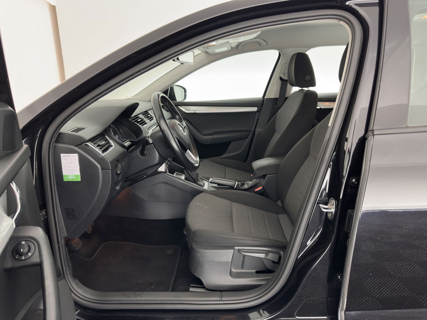 Škoda Octavia Combi 1.6 TDI Greenline Ambition Businessline (INCL.BTW) *NAVI-FULLMAP | COMFORT-SEATS | ECC | PDC | CRUISE | 16''ALU*