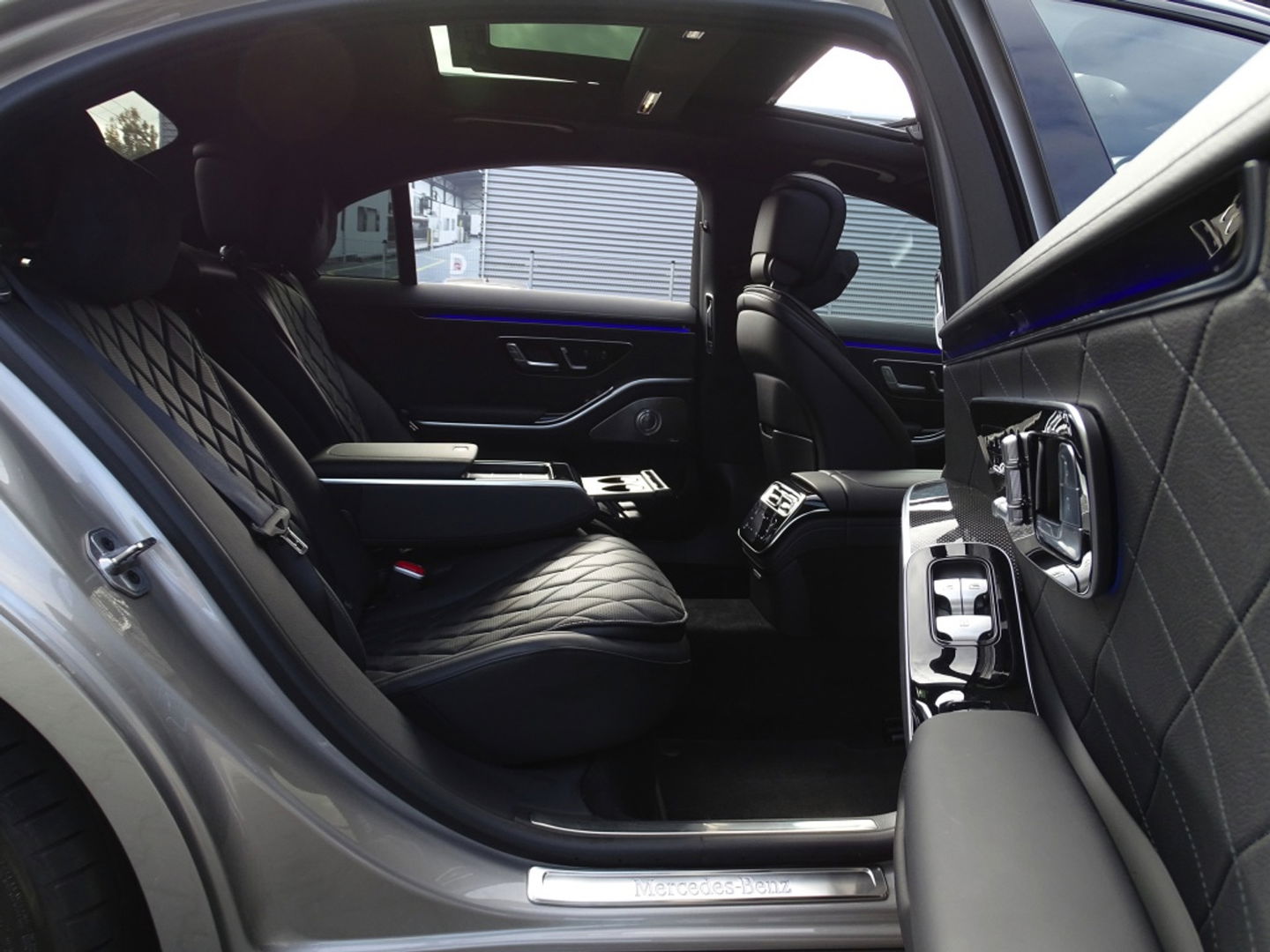 Mercedes-Benz S-Klasse 580 e 4M 510PK Lang AMG L. Designo / Burmester / carbon / VIP