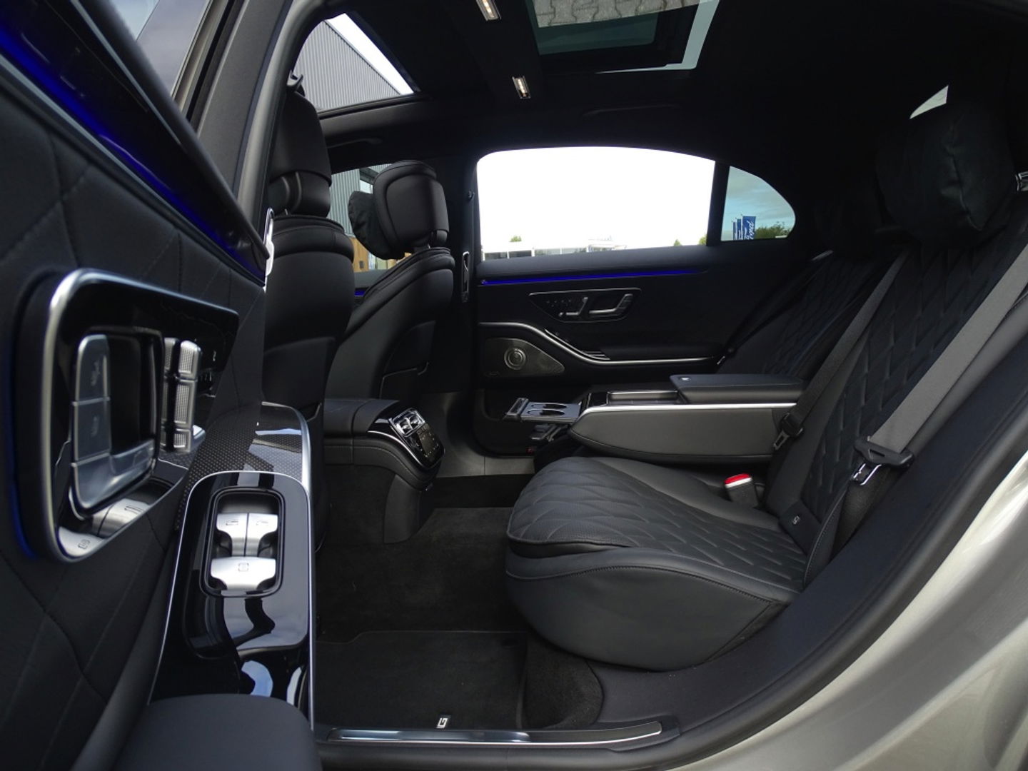 Mercedes-Benz S-Klasse 580 e 4M 510PK Lang AMG L. Designo / Burmester / carbon / VIP