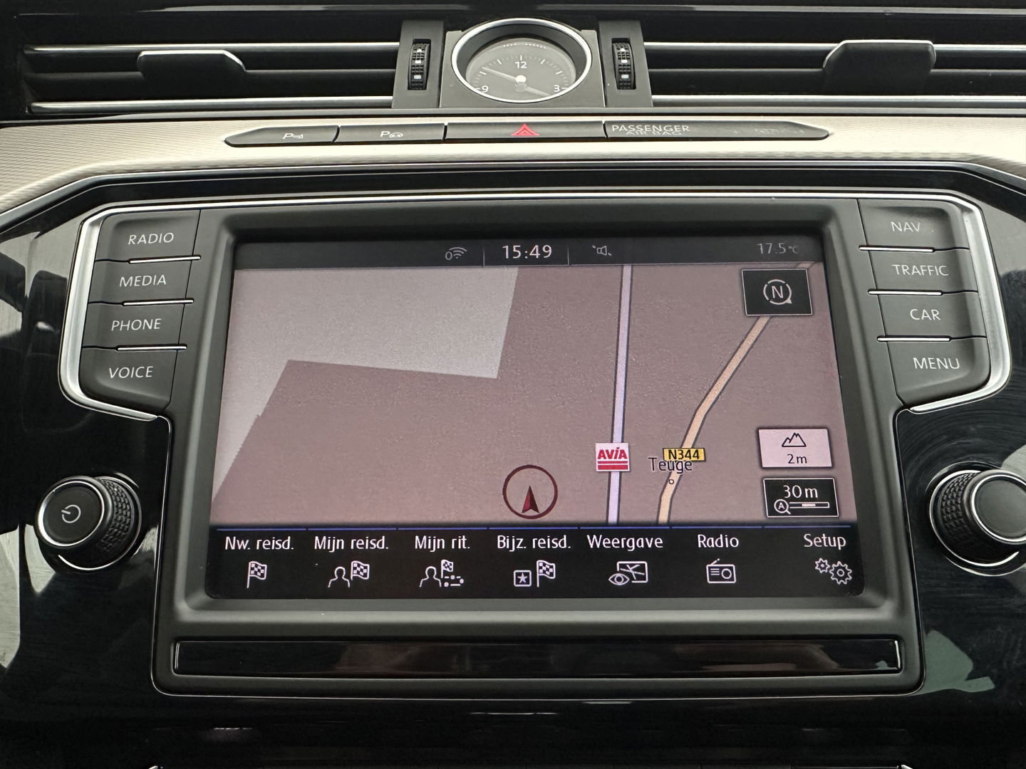 Volkswagen Passat Variant 1.4 TSI GTE (INCL.BTW) *HEAD-UP | FULL-LED | LEATHER-MICROFIBRE | DIGI-COCKPIT | KEYLESS | CAMERA | NAVI-FULLMAP | HEATED-COMFORTSEATS | AMBIENT-LIGHT | PRIVACY-GLASS | 17''ALU | TOWBAR*