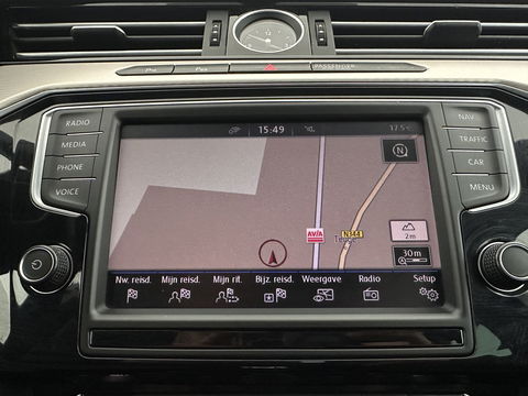 Volkswagen Passat Variant 1.4 TSI GTE (INCL.BTW) *HEAD-UP | FULL-LED | LEATHER-MICROFIBRE | DIGI-COCKPIT | KEYLESS | CAMERA | NAVI-FULLMAP | HEATED-COMFORTSEATS | AMBIENT-LIGHT | PRIVACY-GLASS | 17''ALU | TOWBAR*