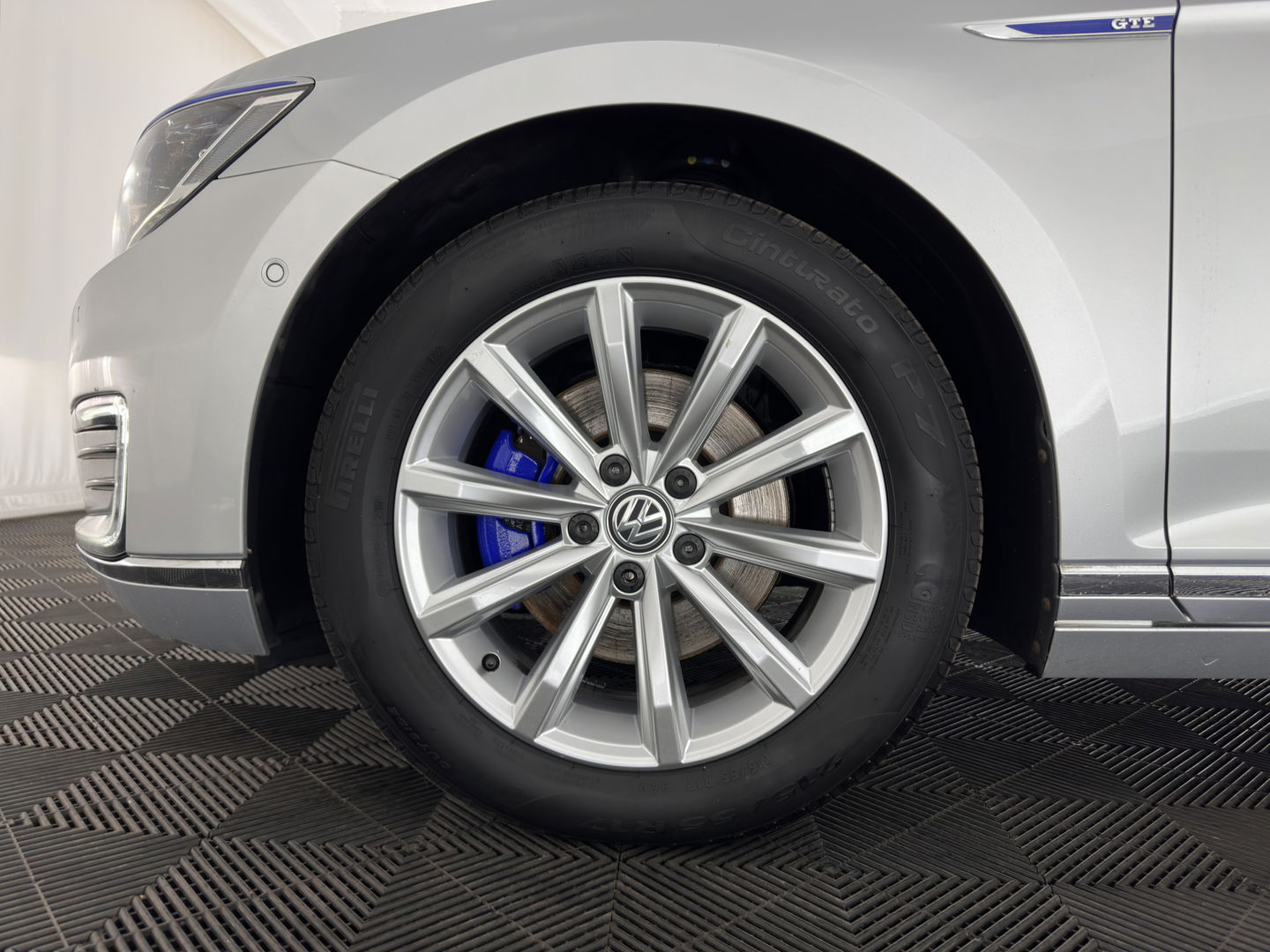 Volkswagen Passat Variant 1.4 TSI GTE (INCL.BTW) *HEAD-UP | FULL-LED | LEATHER-MICROFIBRE | DIGI-COCKPIT | KEYLESS | CAMERA | NAVI-FULLMAP | HEATED-COMFORTSEATS | AMBIENT-LIGHT | PRIVACY-GLASS | 17''ALU | TOWBAR*