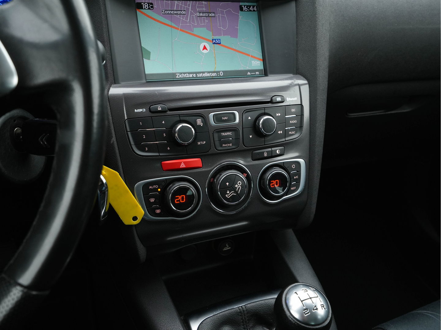 Citroën C4 1.6 HDi Ligne Business *NAVI-FULLMAP | ECC | PDC | CRUISE | TOWBAR | COMFORT-SEATS | PRIVACY-GLASS | 16''ALU*