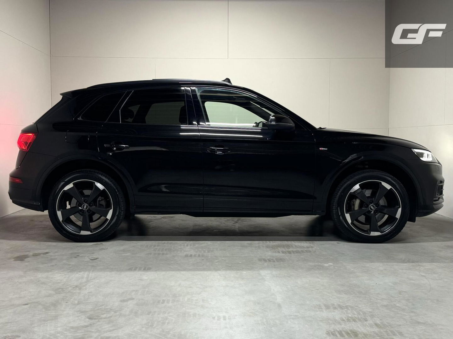 Audi Q5 50 TFSIe Quattro Black Edition RS Seats Pano Sfeer CarPlay