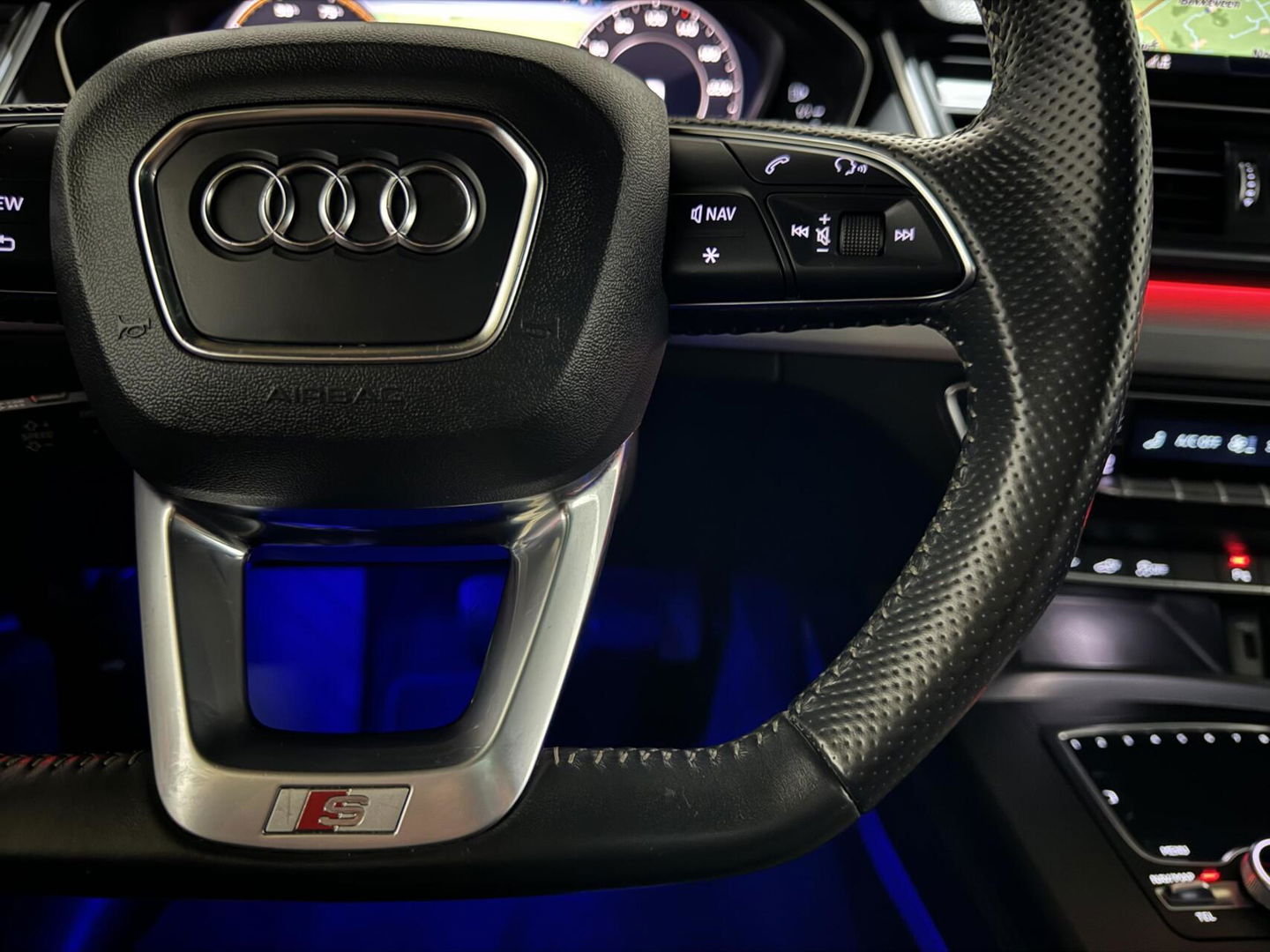 Audi Q5 50 TFSIe Quattro Black Edition RS Seats Pano Sfeer CarPlay