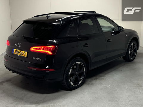 Audi Q5 50 TFSIe Quattro Black Edition RS Seats Pano Sfeer CarPlay