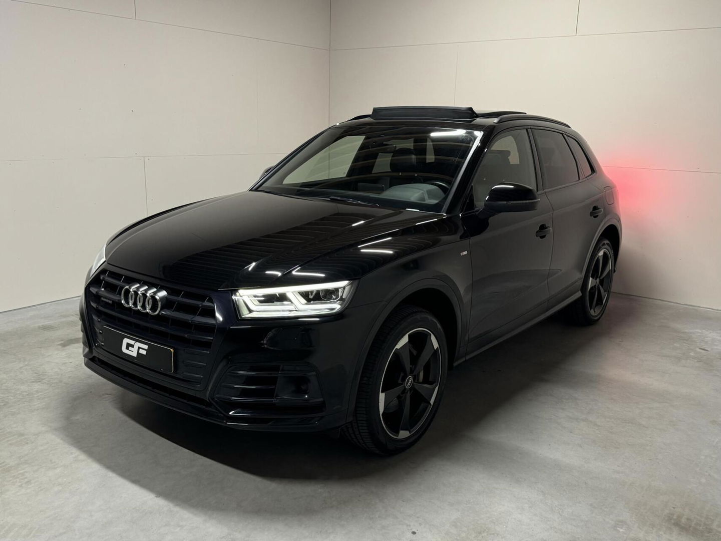 Audi Q5 50 TFSIe Quattro Black Edition RS Seats Pano Sfeer CarPlay