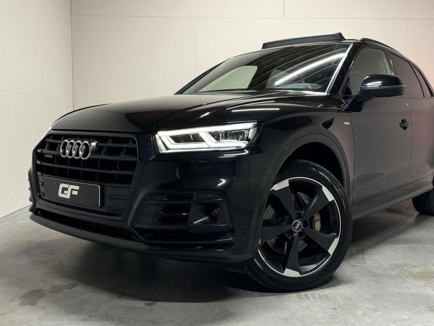 Audi Q5 50 TFSIe Quattro Black Edition RS Seats Pano Sfeer CarPlay