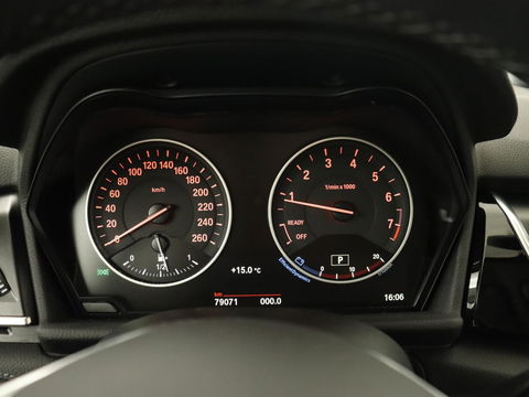 BMW 2 Serie Active Tourer 220i High Executive | Trekhaak | Head-up display | Cruise Control | lederen bekleding | LED koplampen | Navigatie | Stoelverwarming | LMV 17 |