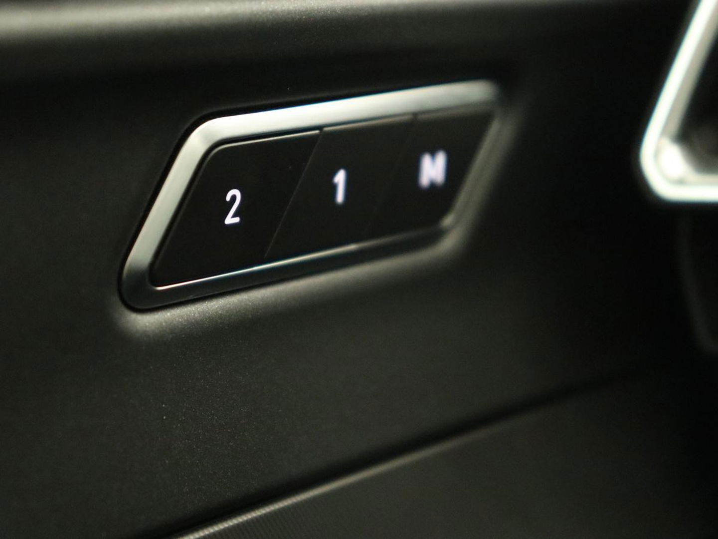 Lynk & Co 01 1.5 Plug In | Panoramadak | Infinity by Harman | Camera | Adaptive cruise | Stoelverwarming | Carplay | Memory | Full LED