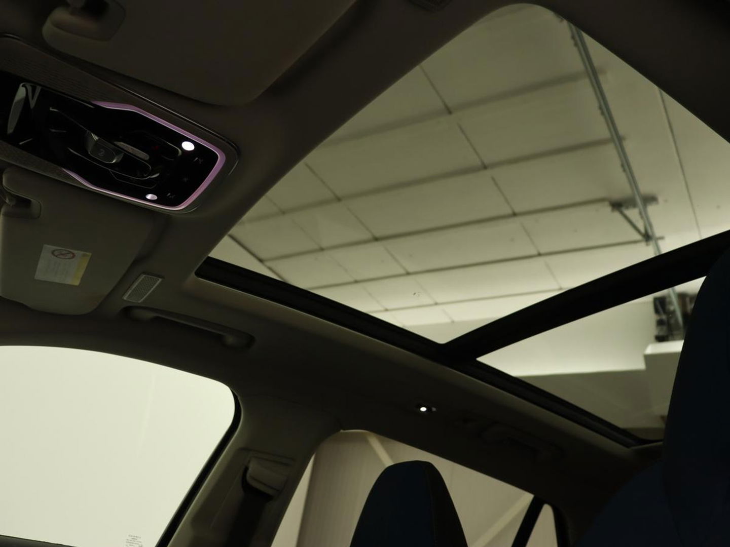 Lynk & Co 01 1.5 Plug In | Panoramadak | Infinity by Harman | Camera | Adaptive cruise | Stoelverwarming | Carplay | Memory | Full LED