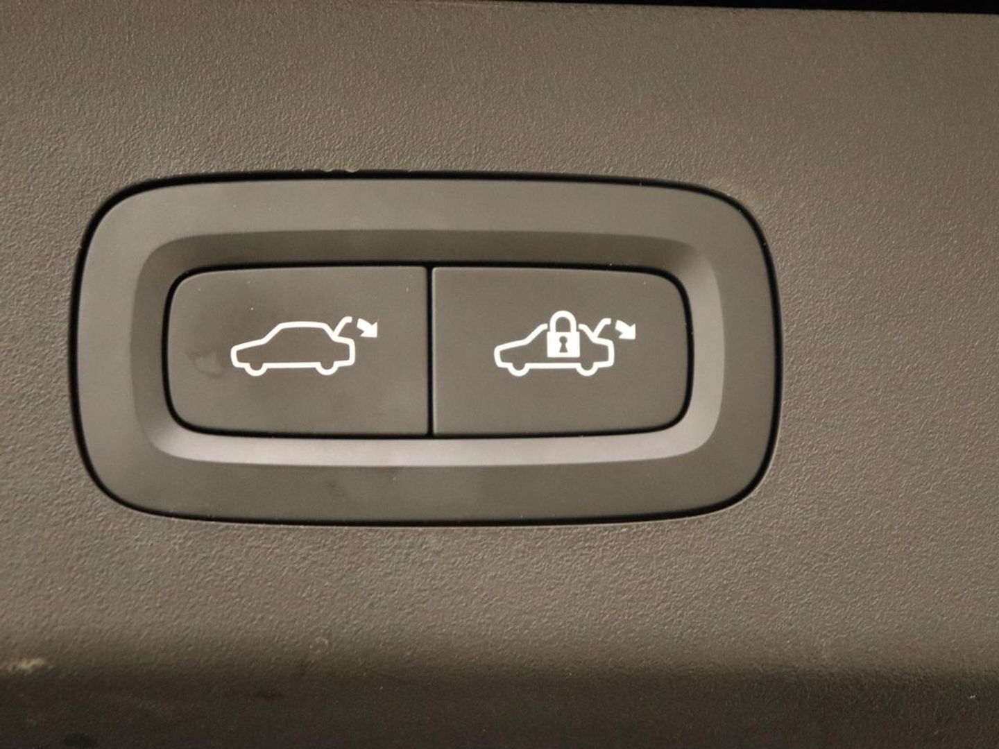 Lynk & Co 01 1.5 Plug In | Panoramadak | Infinity by Harman | Camera | Adaptive cruise | Stoelverwarming | Carplay | Memory | Full LED