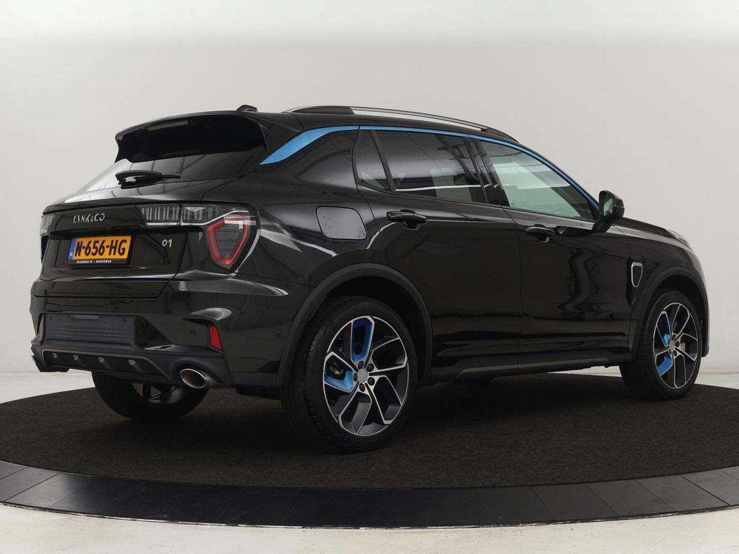 Lynk & Co 01 1.5 Plug In | Panoramadak | Infinity by Harman | Camera | Adaptive cruise | Stoelverwarming | Carplay | Memory | Full LED