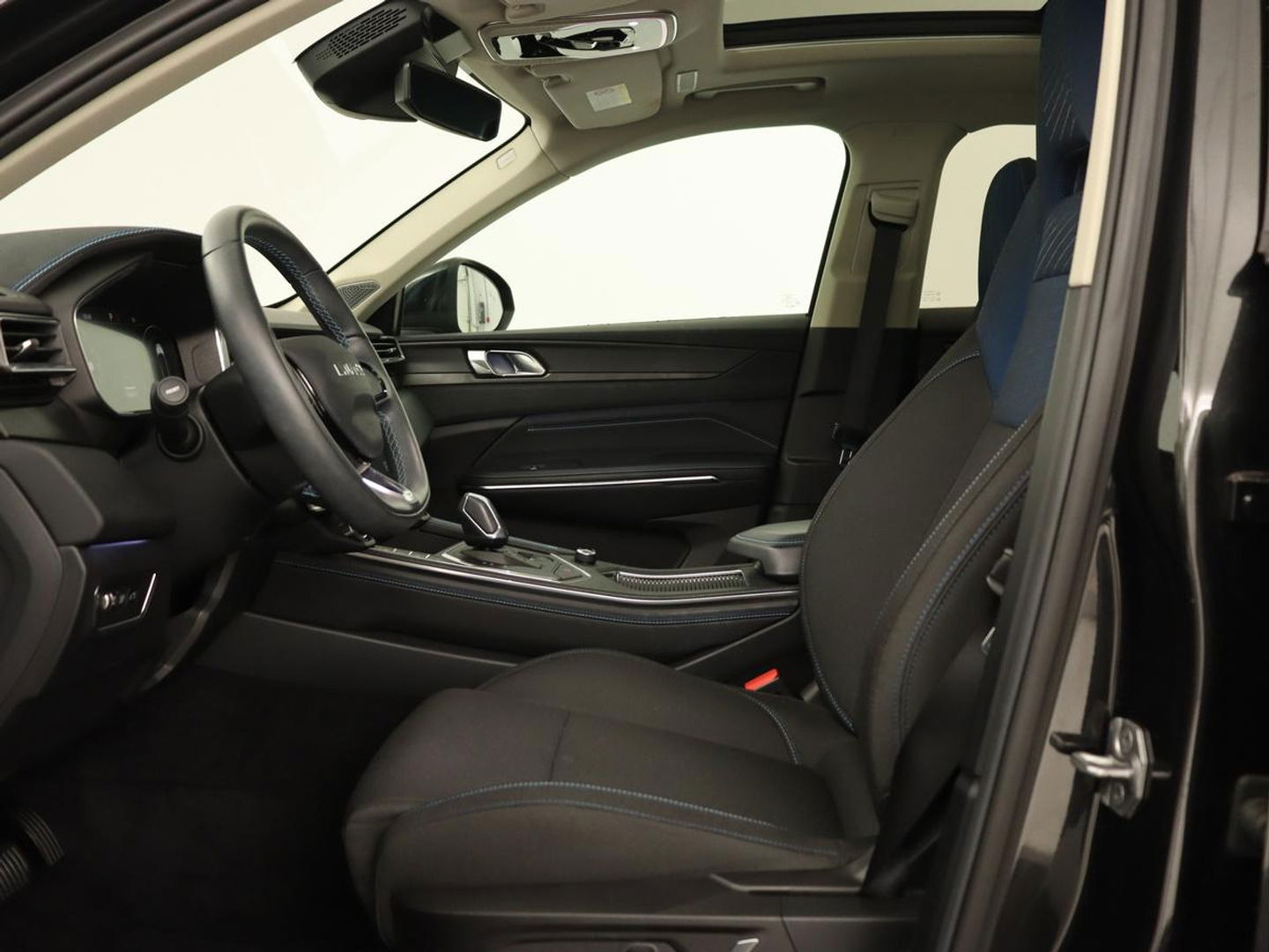 Lynk & Co 01 1.5 Plug In | Panoramadak | Infinity by Harman | Camera | Adaptive cruise | Stoelverwarming | Carplay | Memory | Full LED