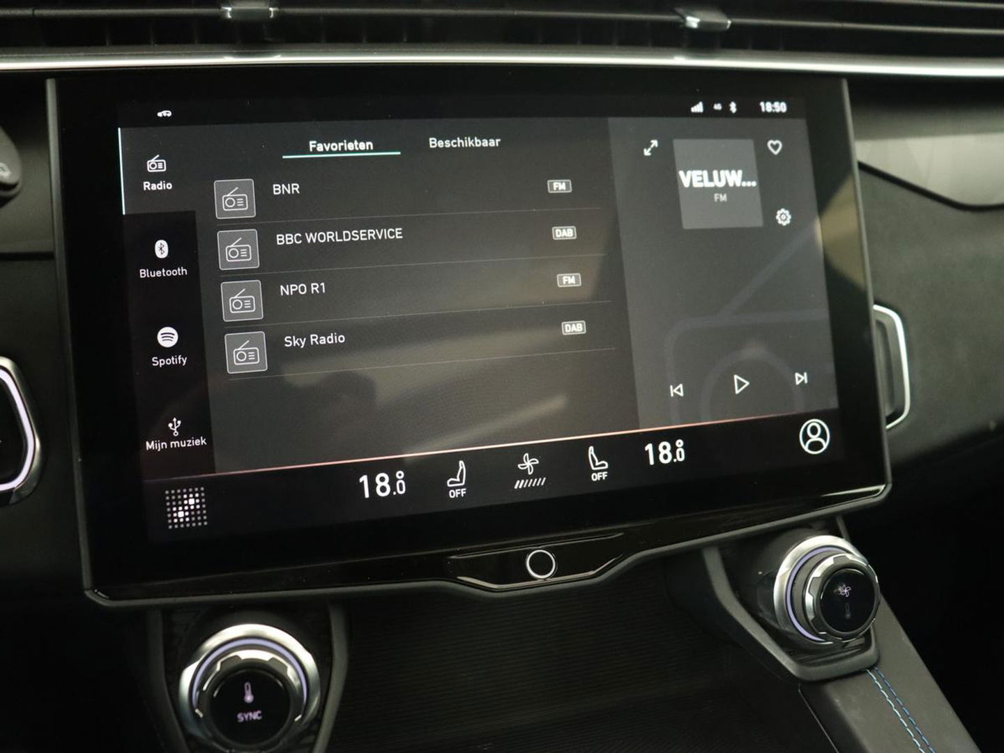 Lynk & Co 01 1.5 Plug In | Panoramadak | Infinity by Harman | Camera | Adaptive cruise | Stoelverwarming | Carplay | Memory | Full LED