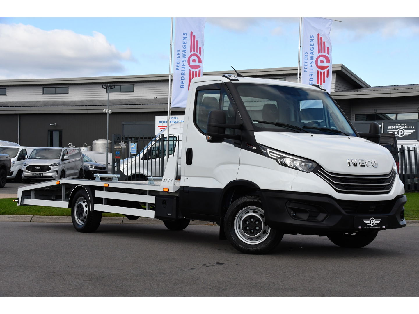 Iveco 35S18 Daily | Oprijwagen | Geveerde stoel | 3,5t trekgw. | Adaptive CC | LED NAV ECC Adaptive CC | Faustmann opbouw | 1100 KG Laadvermogen